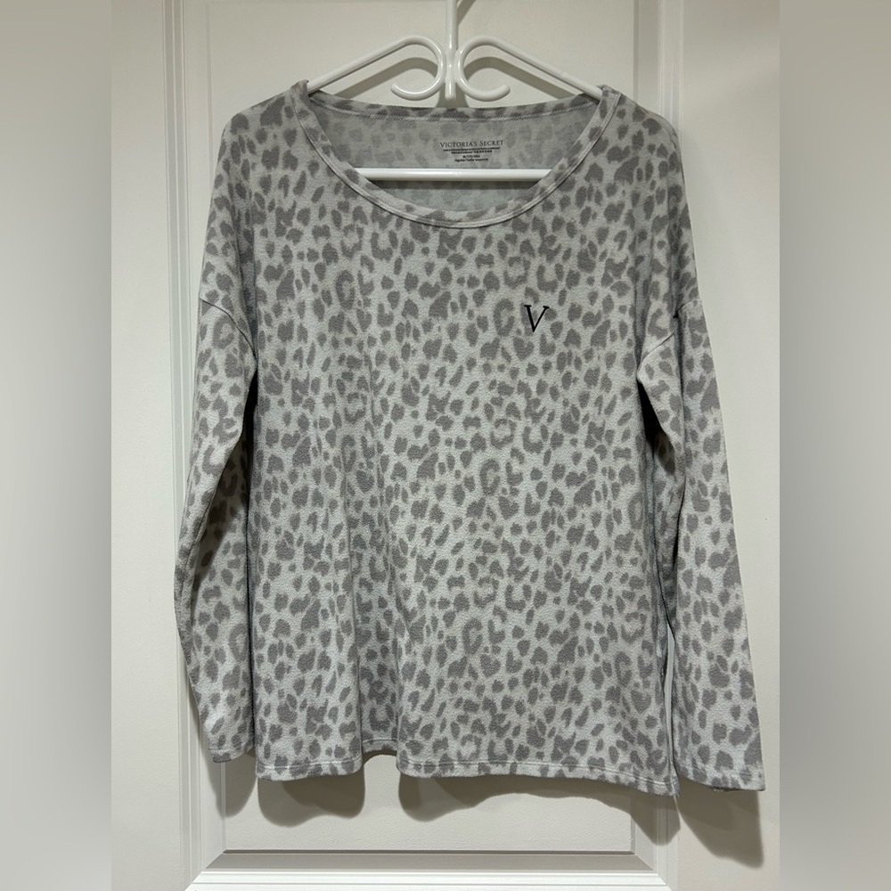 Victoria Secret Pajama Set - has wear + pilling